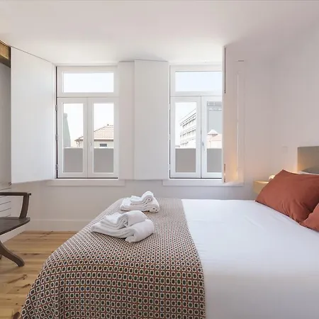 Lovelystay - Top Floor Balcony Apartment Porto Exterior photo